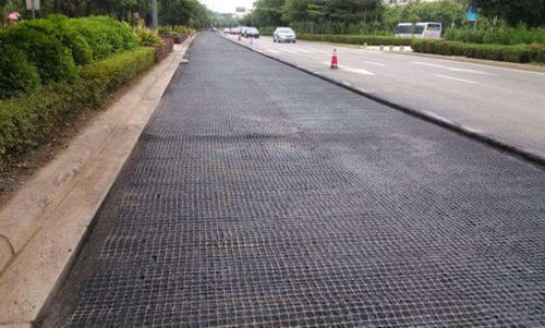 玻璃钢地格栅是玻纤土工格栅的一种吗？